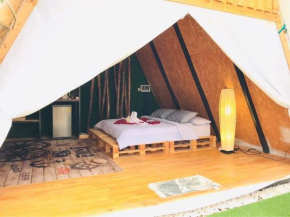 Bridge Hill Cafe Glamping